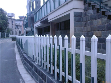 新疆PVC塑鋼護欄